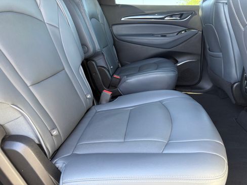 Used 2024 Buick Enclave Premium AWD/4WD image 28