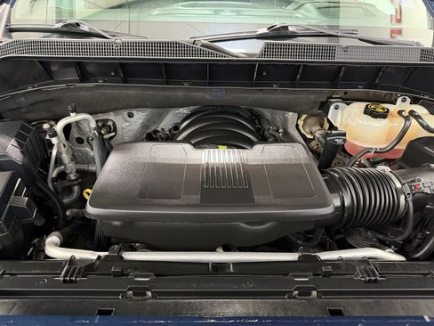 Used 2022 Chevrolet Silverado 1500 High Country w/ Technology Package AWD/4WD image 7