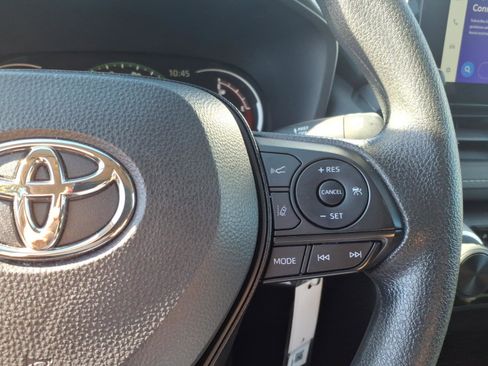 Used 2025 Toyota RAV4 LE image 22