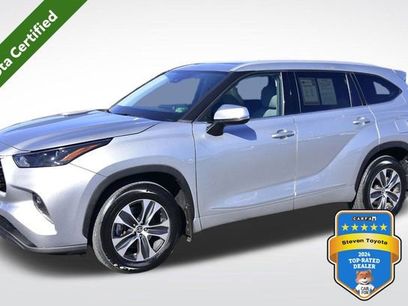 Used 2022 Toyota Highlander XLE