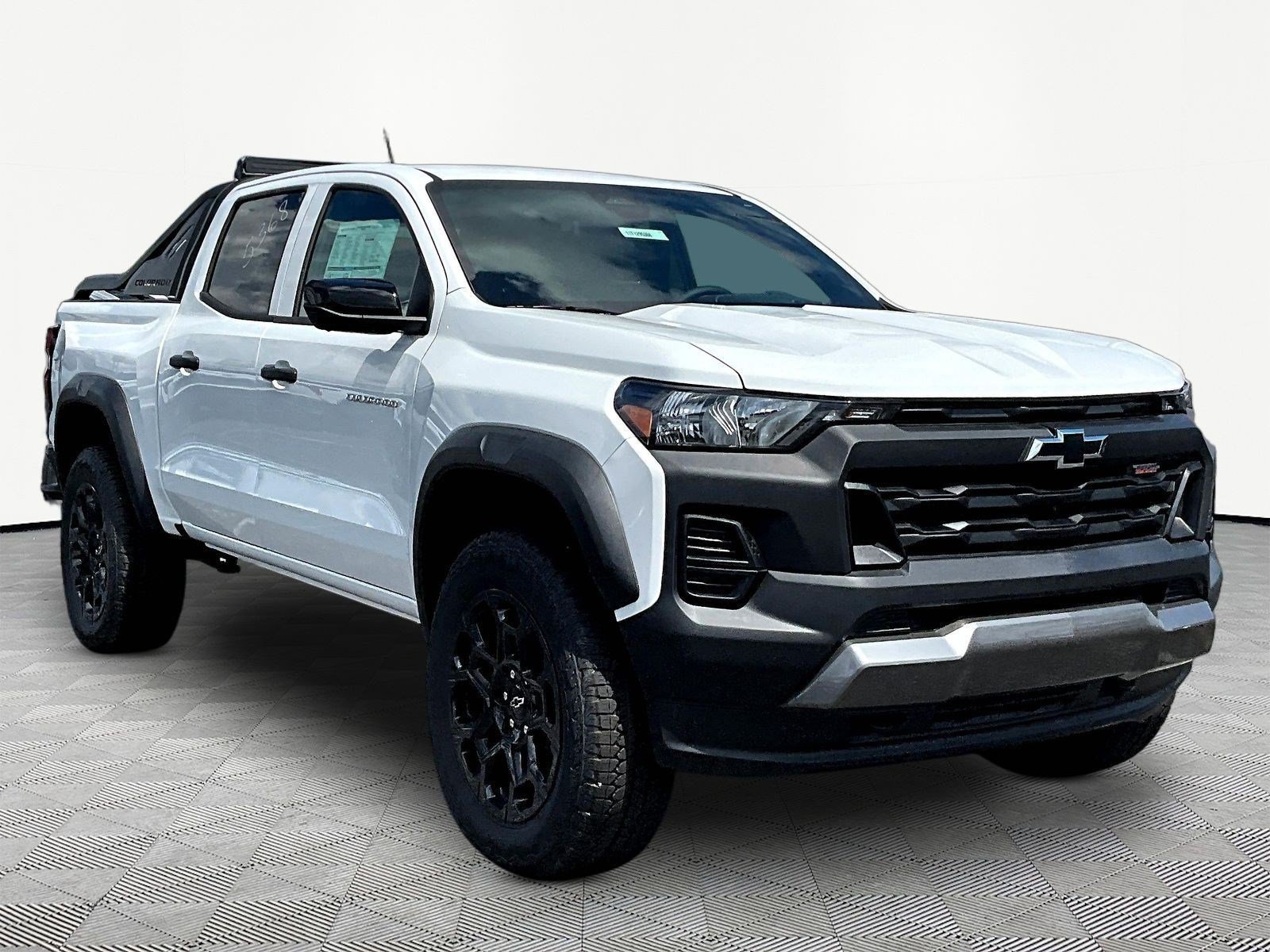 New 2026 Chevrolet Colorado Trail Boss w/ Midnight Edition AWD/4WD image 3