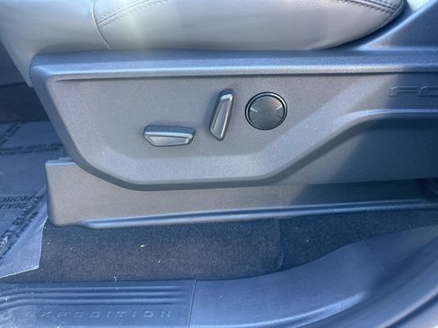 New 2026 Ford Expedition Active image 21