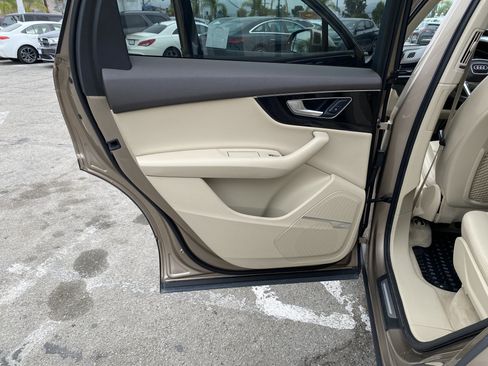 Used 2018 Audi Q7 3.0T Premium Plus AWD/4WD image 18