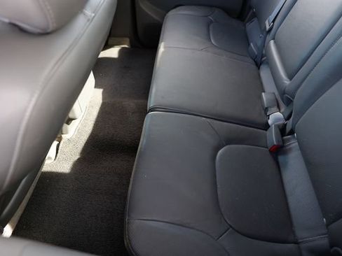 Used 2012 Nissan Frontier SL image 13