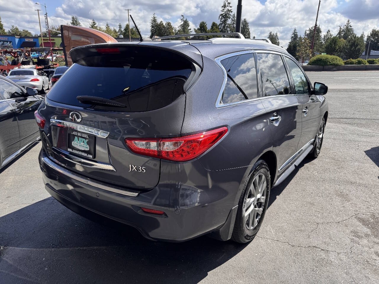 Used 2013 INFINITI JX35 AWD w/ Premium Pkg image 5