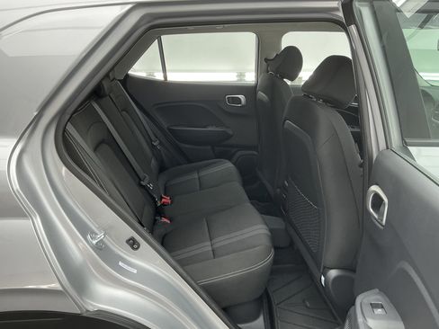 Used 2025 Hyundai Venue SEL image 23