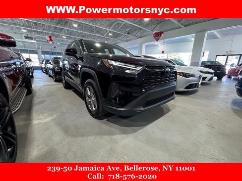 Used 2024 Toyota RAV4 XLE image 3