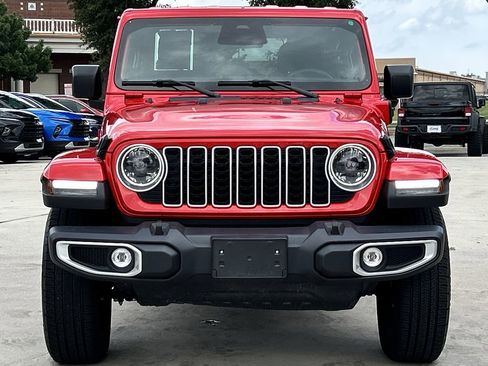 Used 2025 Jeep Wrangler Unlimited Sahara w/ Safety Group AWD/4WD image 8