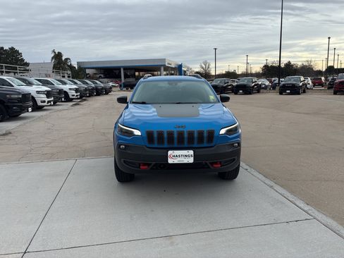 Used 2022 Jeep Cherokee Trailhawk w/ Comfort/Convenience Group image 11