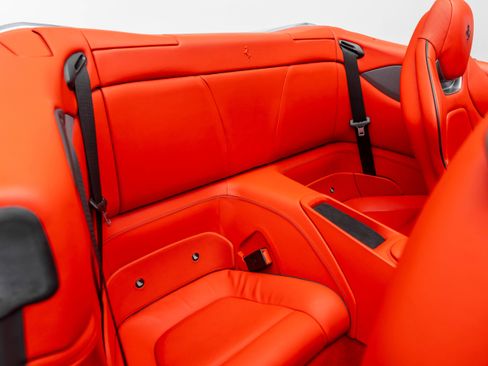 Certified 2019 Ferrari Portofino RWD image 62