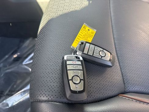 Used 2025 Ford F350 Lariat w/ Lariat Ultimate Package image 41