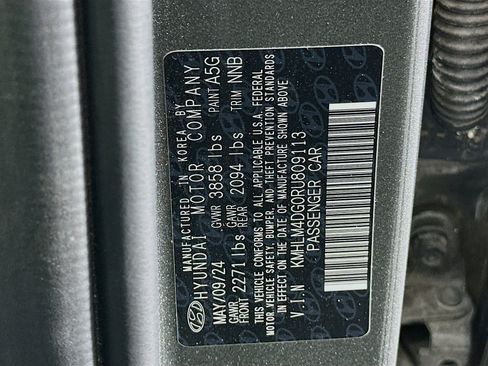 Used 2024 Hyundai Elantra SEL image 12