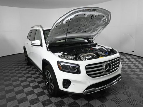 Certified 2025 Mercedes-Benz GLB 250 image 33