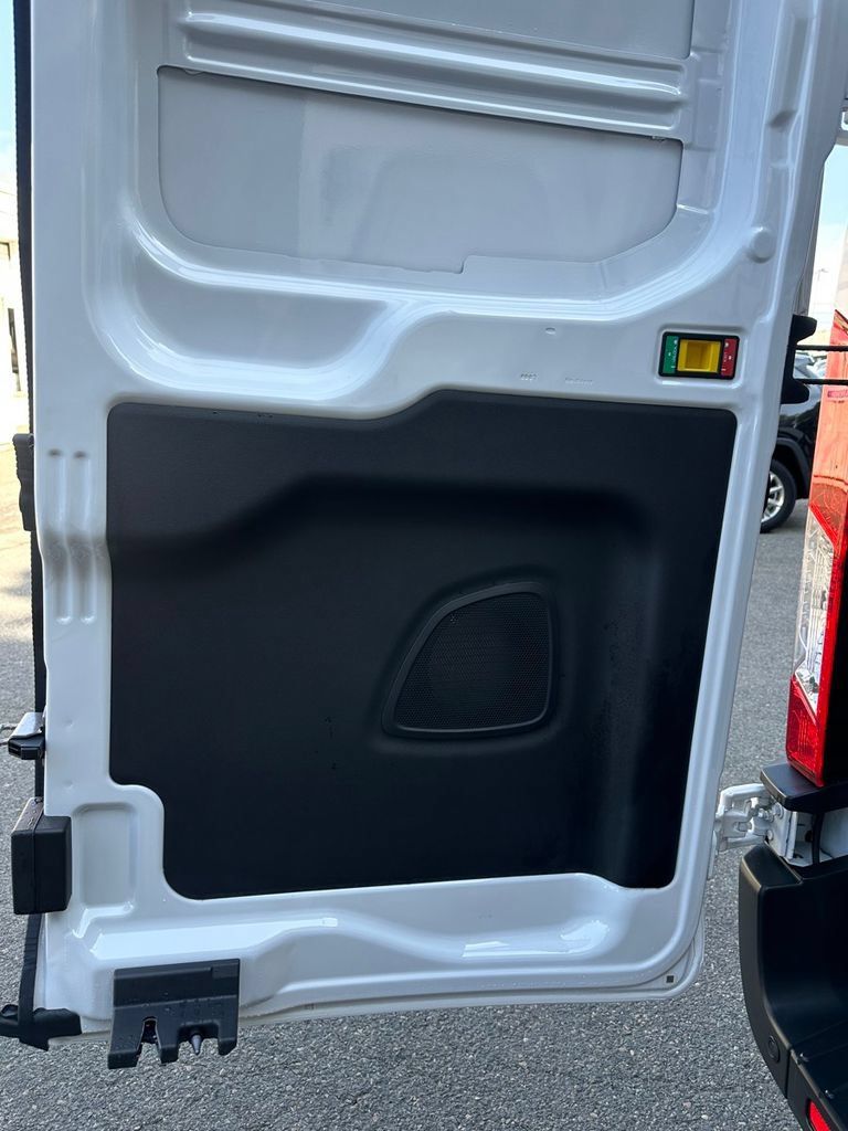 Used 2024 Ford E-Transit Low Roof RWD image 20