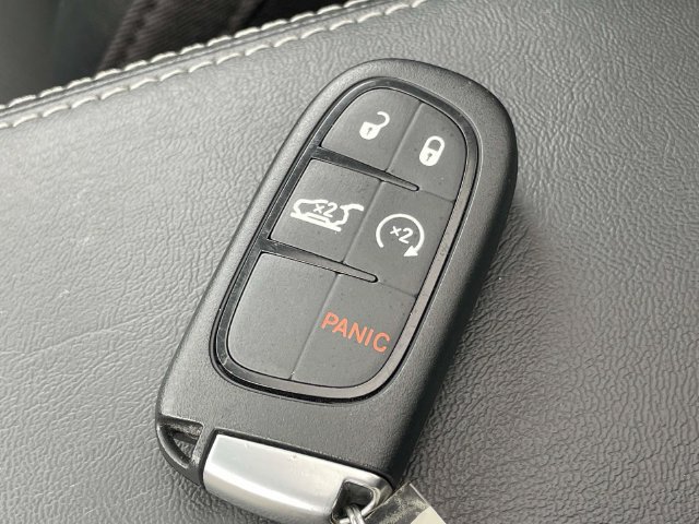 Used 2023 Jeep Cherokee Altitude Lux w/ Lux Elite Package AWD/4WD image 30