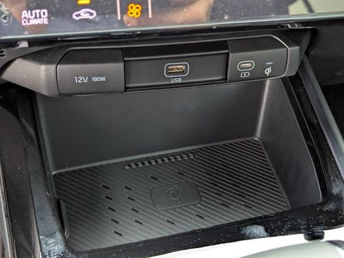 New 2026 Kia Niro EX FWD image 25