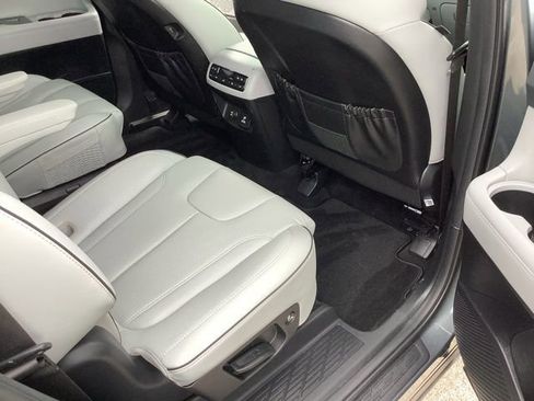 Used 2024 Hyundai Palisade SEL w/ Premium Package image 23