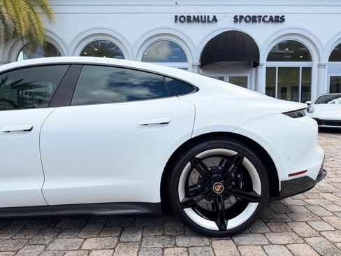 Used 2020 Porsche Taycan Turbo S image 27