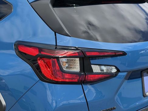 Used 2025 Subaru Crosstrek 2.5i Wilderness w/ Wilderness Package image 9
