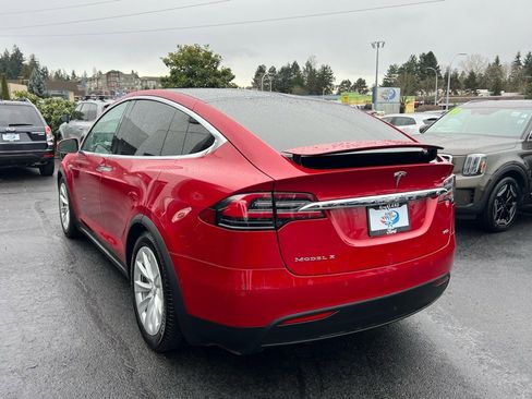 Used 2016 Tesla Model X 90D image 10