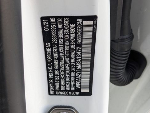 Used 2021 Porsche Taycan image 25