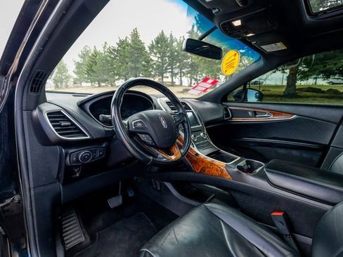 Used 2017 Lincoln MKX Reserve image 14