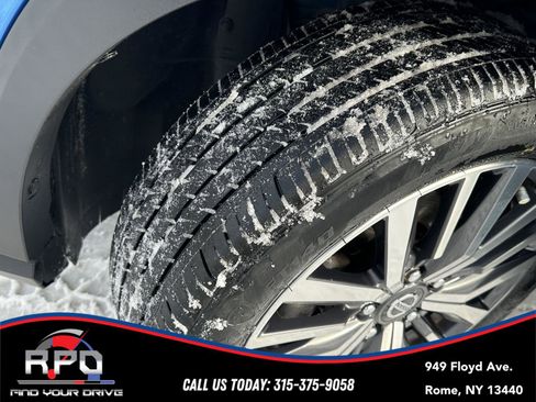 Used 2021 Nissan Kicks SV image 10