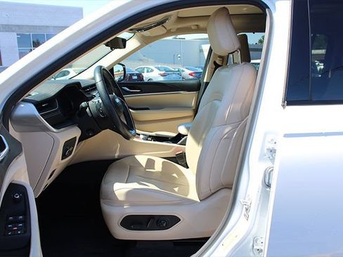 Used 2021 Jeep Grand Cherokee L Limited w/ Luxury Tech Group II AWD/4WD image 13