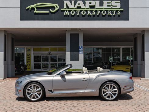 Used 2022 Bentley Continental GT image 40