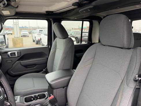 New 2026 Jeep Gladiator Willys AWD/4WD image 8