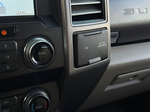 Used 2019 Ford F350 Limited image 34