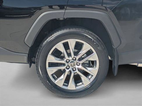 Used 2025 Toyota RAV4 XLE Premium image 21