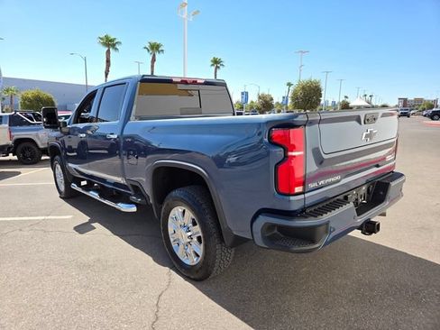 Certified 2025 Chevrolet Silverado 2500 High Country w/ High Country Premium Package AWD/4WD image 4
