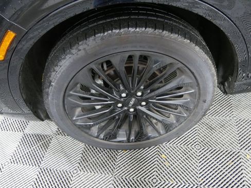 Used 2023 Lincoln Corsair Reserve w/ Jet Appearance Package image 9