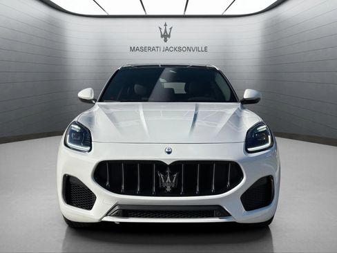 New 2025 Maserati Grecale GT image 9