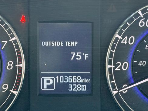Used 2016 INFINITI QX50 AWD w/ Premium Package image 38