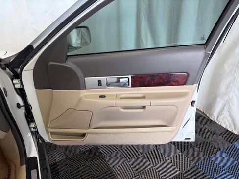 Used 2005 Lincoln LS RWD image 12
