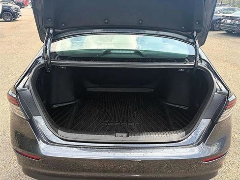 Used 2025 Honda Accord SE image 14