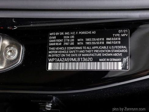 Used 2021 Porsche Macan image 39