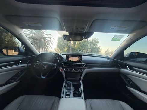 Used 2019 Honda Accord Touring image 17