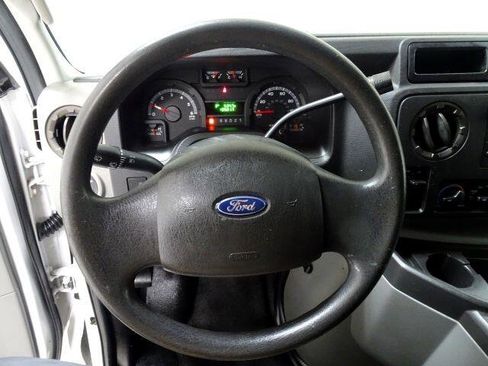 Used 2009 Ford E-150 and Econoline 150 image 24