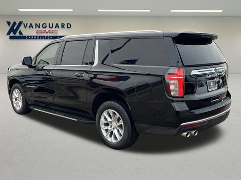 Used 2023 Chevrolet Suburban Premier w/ Advanced Technology Package image 3