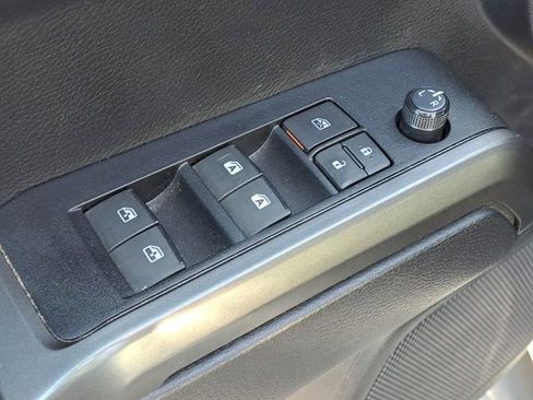 Used 2020 Toyota Tacoma TRD Sport w/ Technology Package image 17