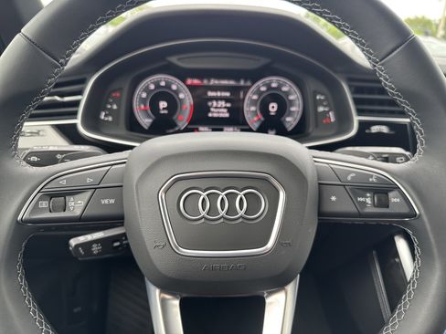 Used 2025 Audi Q7 2.0T Premium Plus w/ Premium Plus Package AWD/4WD image 9