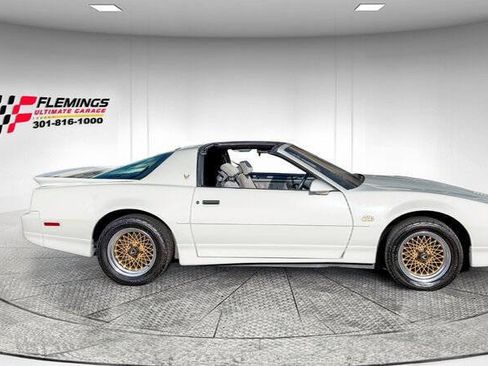 Used 1987 Pontiac Firebird Trans Am image 10