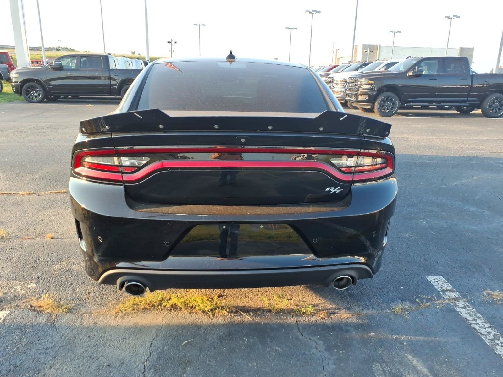 Used 2021 Dodge Charger R/T w/ Plus Group RWD image 4
