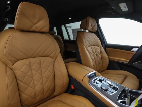 New 2026 BMW X7 xDrive40i w/ M Sport Package AWD/4WD image 40