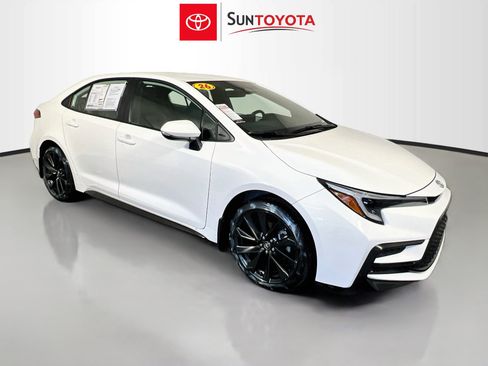 Used 2026 Toyota Corolla SE FWD image 1