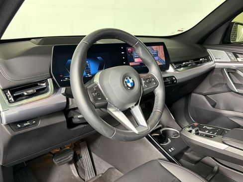 Used 2025 BMW X1 xDrive28i w/ Premium Package image 4