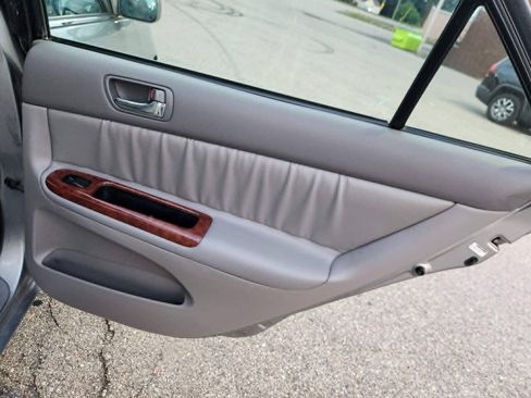 Used 2006 Toyota Camry XLE FWD image 15